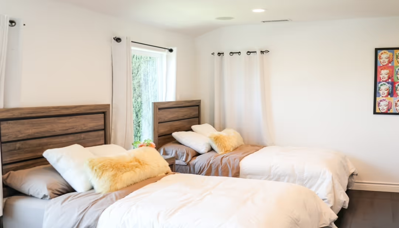 Hollywood Hills Recovery