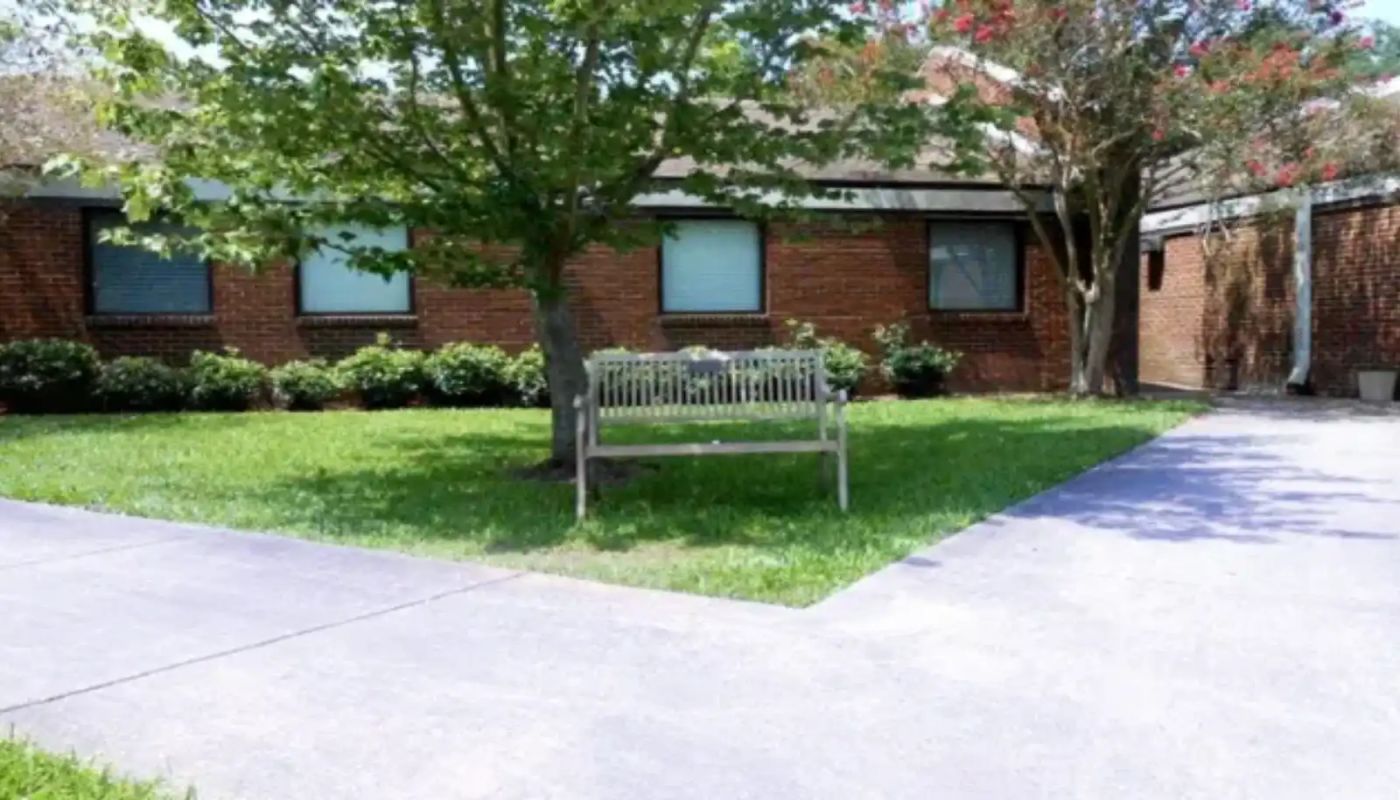 River Oaks Hospital The New Orleans Institute