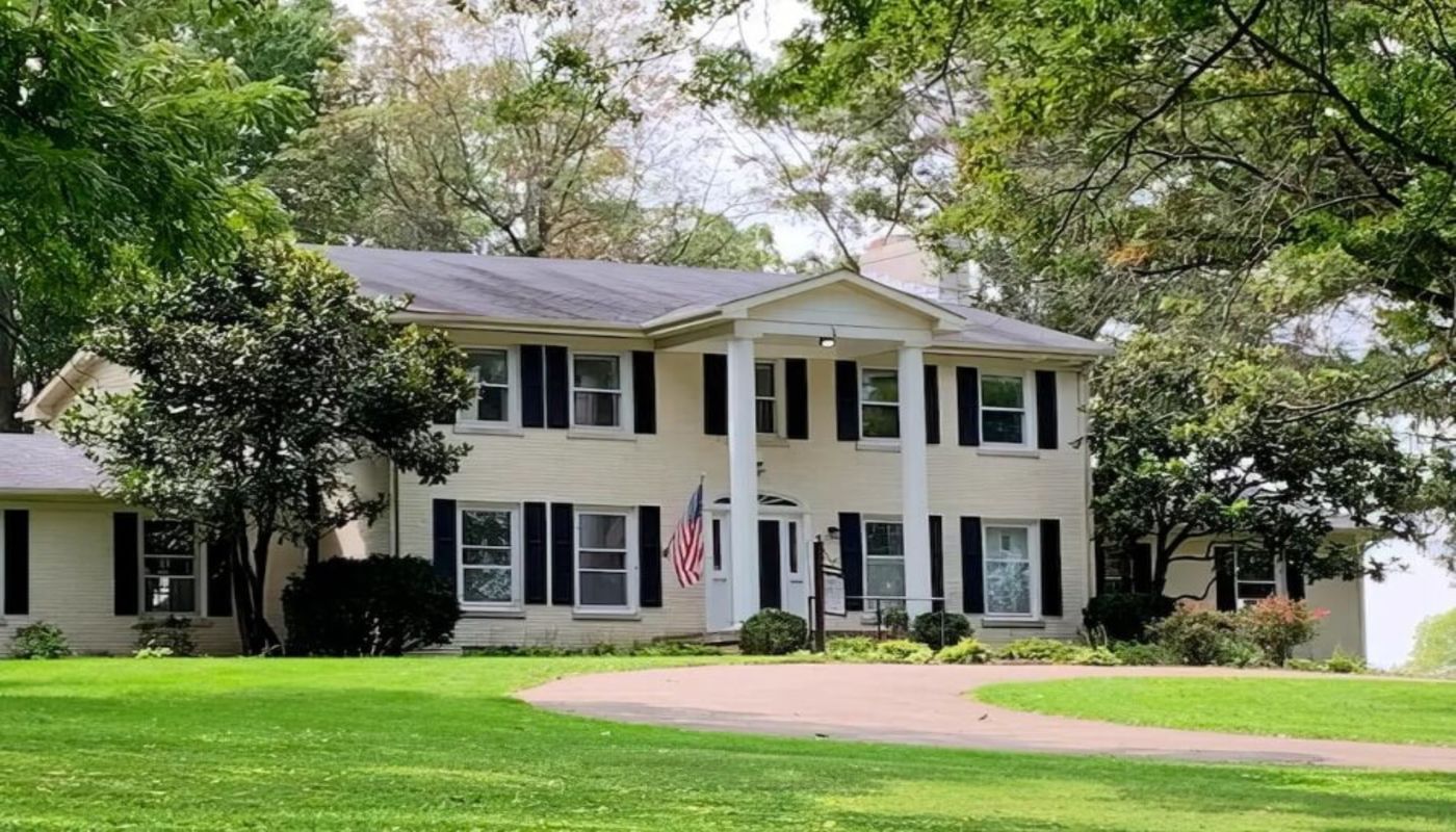 Isaiah House Women's Versailles